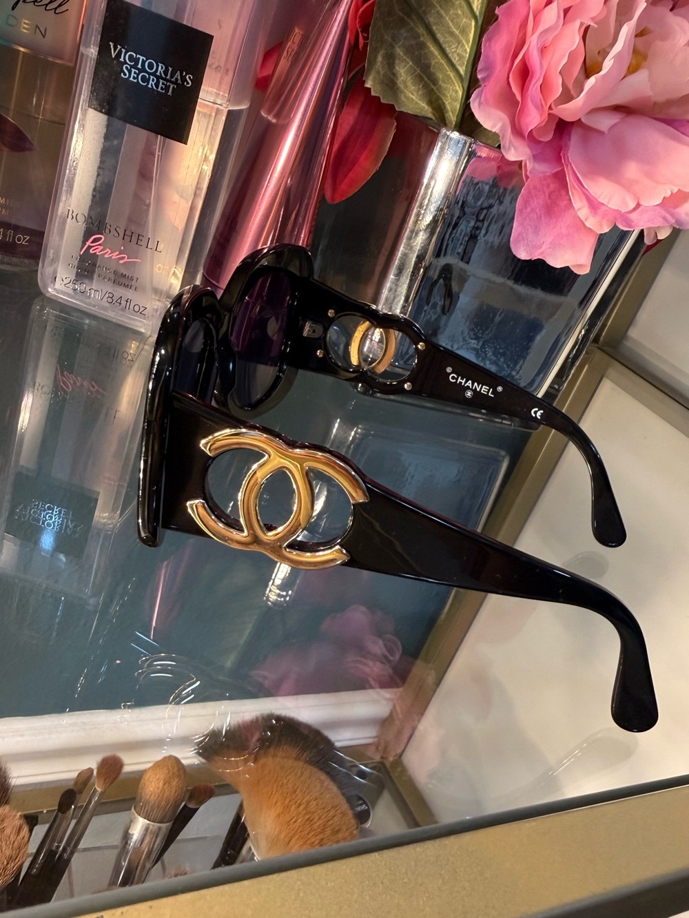 CHANEL Sunglasses - Picture 3 of 16